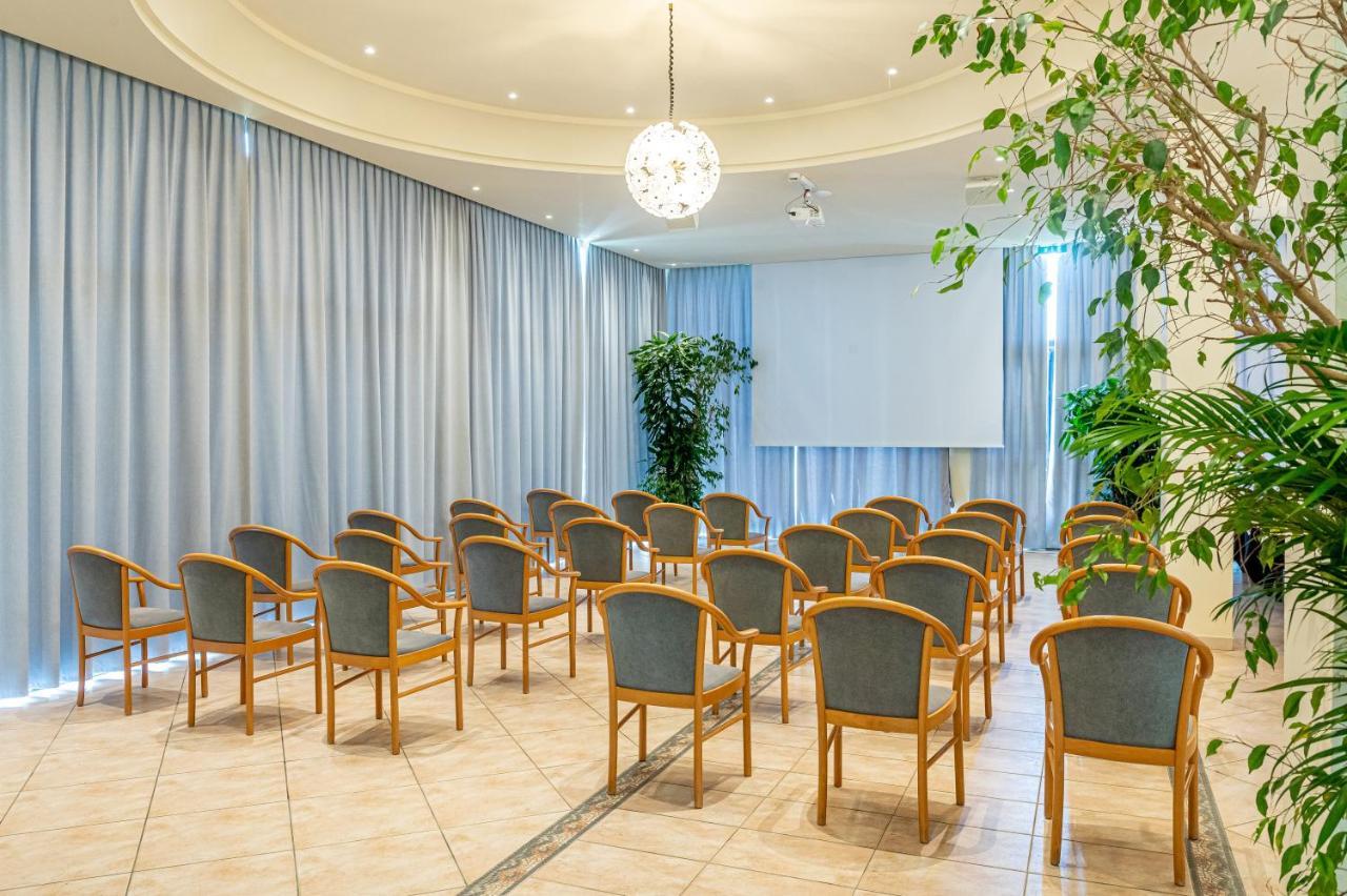 מילאנו מריטימה Hotel Adria מראה חיצוני תמונה