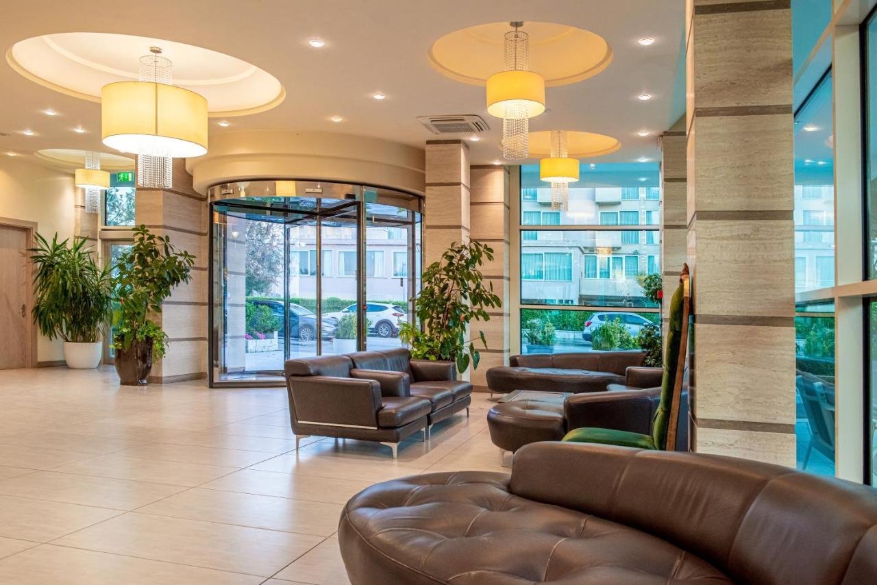 מילאנו מריטימה Hotel Adria מראה חיצוני תמונה