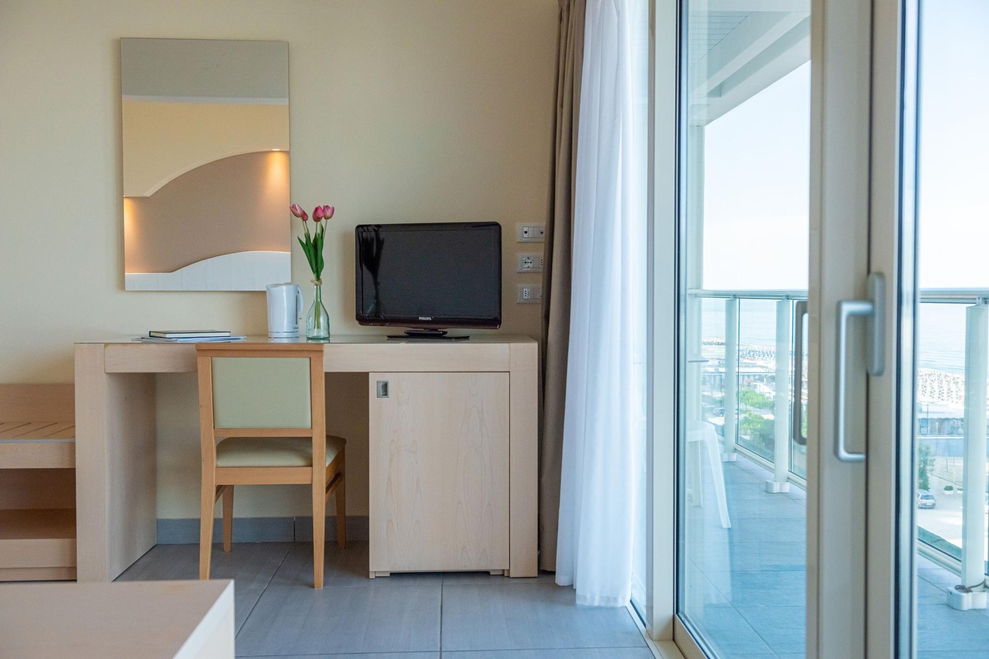 מילאנו מריטימה Hotel Adria מראה חיצוני תמונה