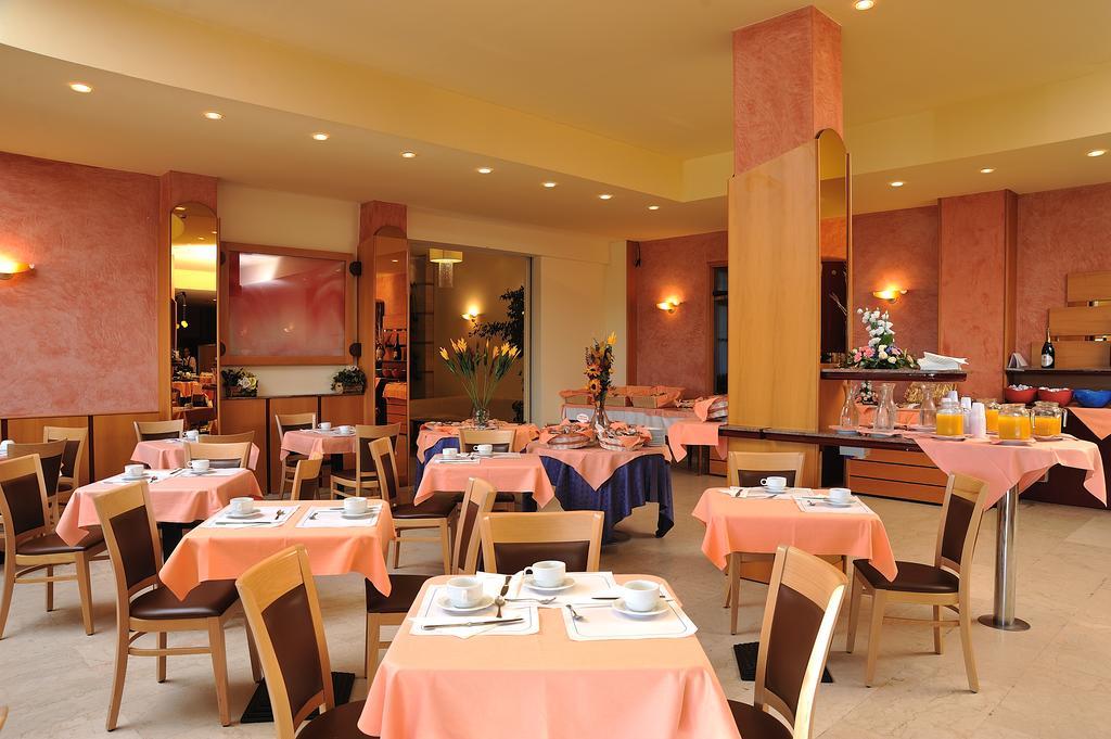 מילאנו מריטימה Hotel Adria מראה חיצוני תמונה